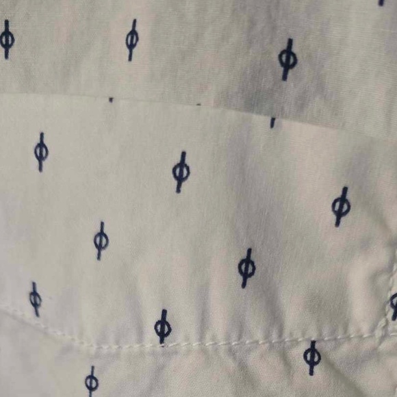 Aeropostale Short Sleeve Button Down White & Navy Shirt - Picture 3 of 5